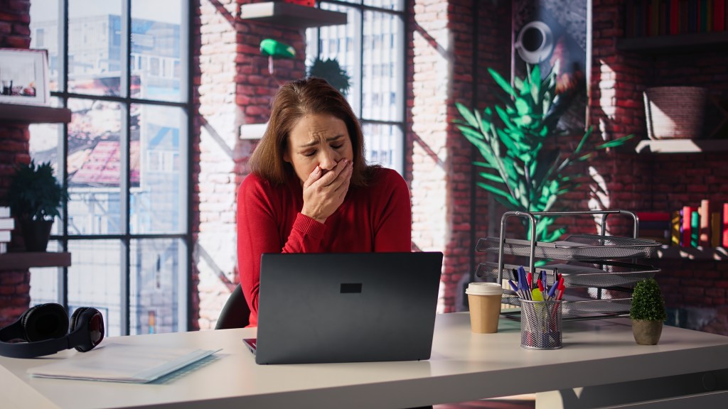 How to Stop Stalking Your Ex on Social&nbsp;Media